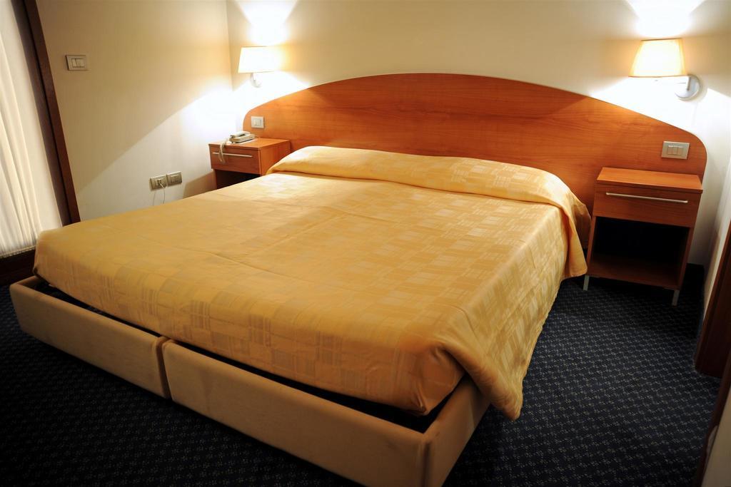 Hotel Vittoria San Giórgio di Nogaro Szoba fotó